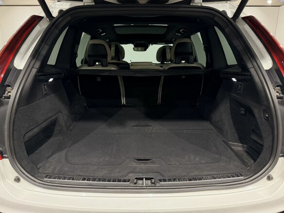 2019 Volvo XC90 B5 II Рестайлинг 1, белый, 3600000 рублей - вид 19