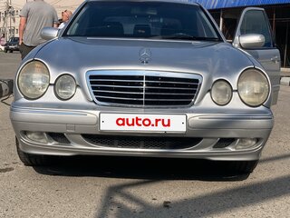 2001 Mercedes-Benz E-Класс 240 II (W210, S210) Рестайлинг, серебристый, 630000 рублей, вид 1
