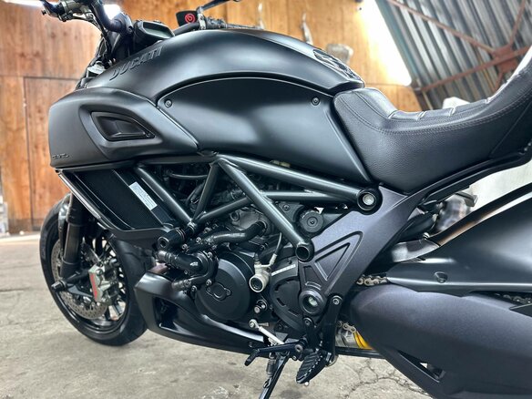 2014 Ducati Diavel, чёрный, 1250000 рублей - вид 12