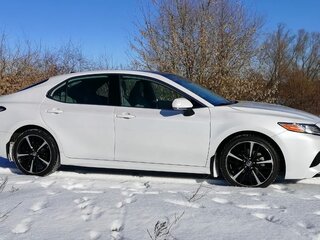 2019 Toyota Camry US Market VIII (XV70), белый, 2801859 рублей, вид 5