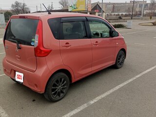 2017 Mitsubishi eK Wagon III Рестайлинг, красный, 865000 рублей, вид 2