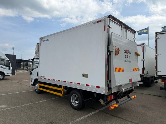 2026 Isuzu Elf (N-series), белый, 4800000 рублей - вид 6