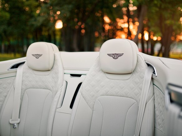 2023 Bentley Continental GT III, зелёный - вид 24