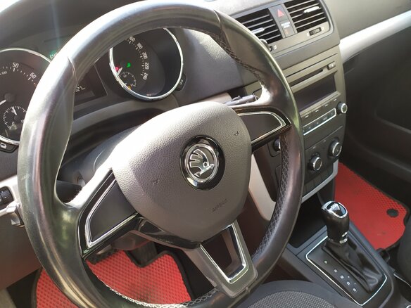 2014 Skoda Yeti I Рестайлинг, коричневый, 950000 рублей - вид 6