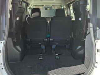 2015 Toyota Esquire I, белый, 2200000 рублей, вид 3