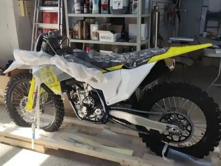 2023 Husqvarna FC 250, белый, 990000 рублей, вид 5