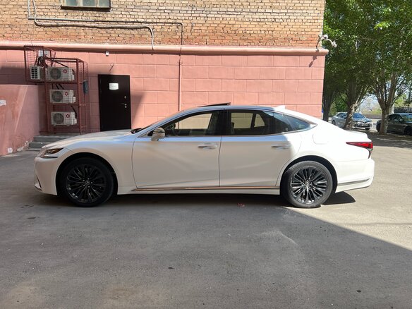 2018 Lexus LS 500 V, белый, 4850000 рублей - вид 10