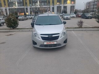 2013 Chevrolet Spark III, серебристый, 850000 рублей, вид 2