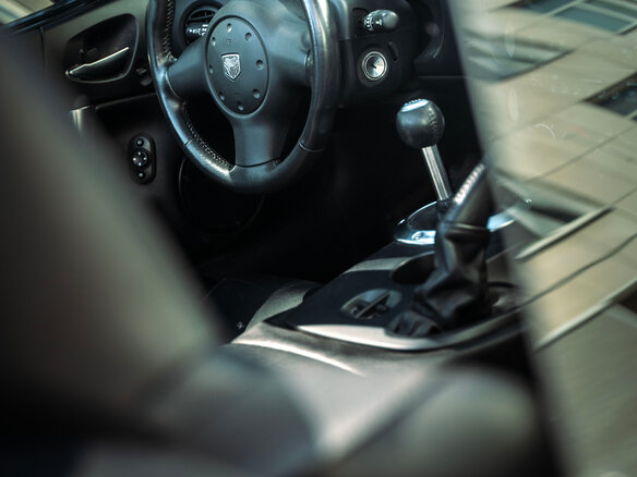 2005 Dodge Viper SRT-10 III, чёрный - вид 9