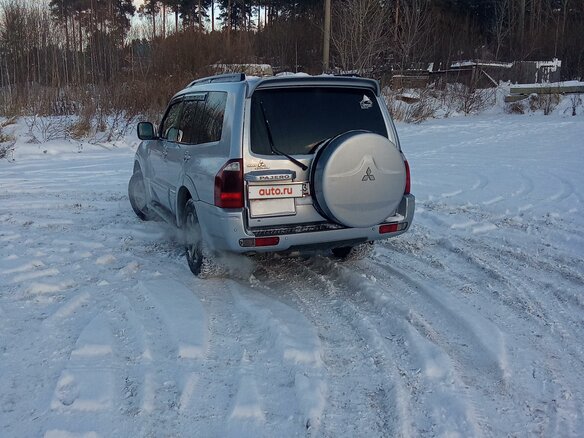 2004 Mitsubishi Pajero III Рестайлинг, серебристый, 1150000 рублей - вид 9