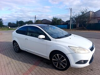 2010 Ford Focus II Рестайлинг, белый, 370000 рублей, вид 3