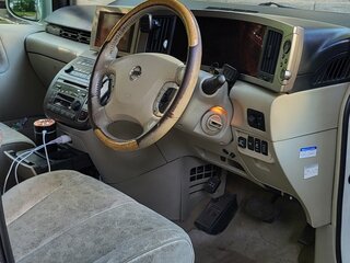 2004 Nissan Elgrand II (E51), белый, 1250000 рублей, вид 5