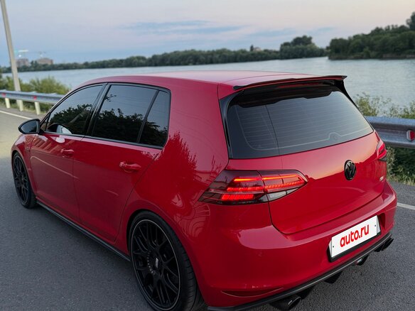 2013 Volkswagen Golf GTI VII, красный, 2350000 рублей - вид 12