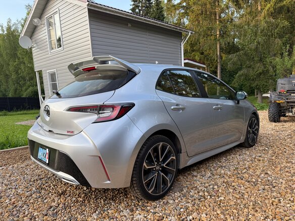 2019 Toyota Corolla XII (E210), серебристый, 1325000 рублей - вид 4