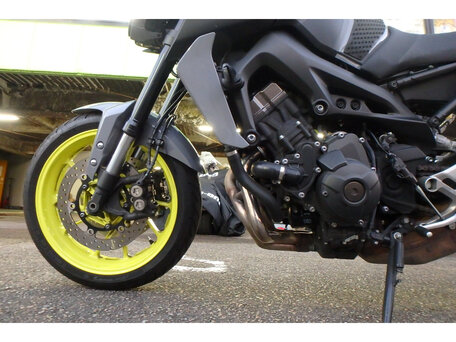 2017 Yamaha MT-09 (FZ-09), серый, 860000 рублей, вид 2