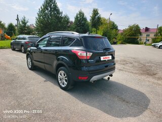 2019 Ford Kuga II Рестайлинг, чёрный, 1750000 рублей, вид 5