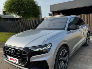 2020 Audi Q8 50 TDI I (4M), серый, 7050000 рублей, вид 1