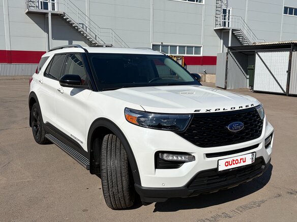 2021 Ford Explorer VI, белый - вид 1