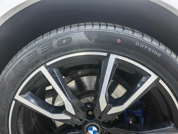 2019 BMW X7 30d I (G07), белый, 8700000 рублей - вид 20