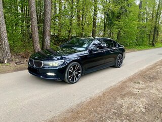 2017 BMW 7 серии Long 725Ld VI (G11/G12), чёрный, 2700000 рублей, вид 2