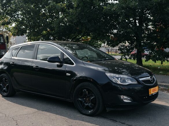 2011 Opel Astra J, чёрный, 950000 рублей