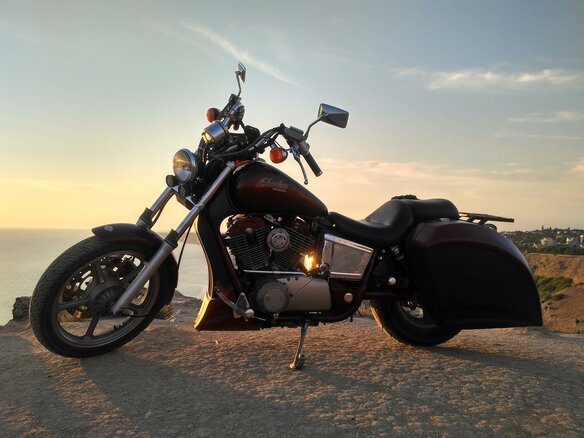 1988 Honda VT 1100, пурпурный - вид 5