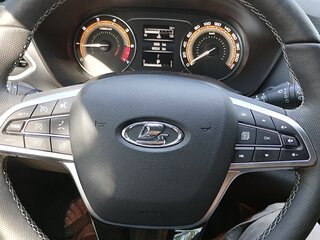 2023 Lada (ВАЗ) Vesta SW Cross I Рестайлинг (NG), белый, 1700000 рублей, вид 4