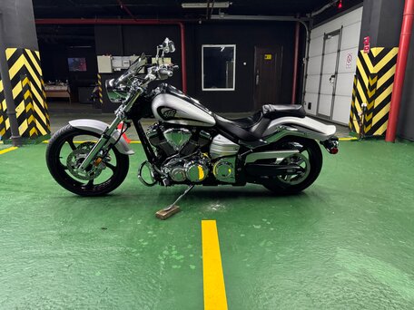 2016 Yamaha XV 1900, серый, 1550000 рублей, вид 2