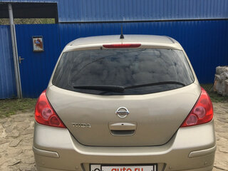 2011 Nissan Tiida I Рестайлинг, бежевый, 850000 рублей, вид 4