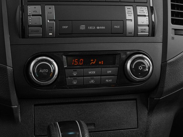 2012 Mitsubishi Pajero IV Рестайлинг 1, коричневый, 1699000 рублей - вид 16