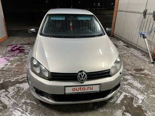 2011 Volkswagen Golf VI, серебристый, 950000 рублей, вид 3