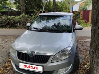 2012 Skoda Fabia II Рестайлинг, серебристый, 399000 рублей, вид 2