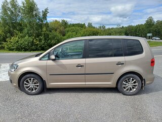 2011 Volkswagen Touran I Рестайлинг 2, бежевый, 1100000 рублей, вид 5