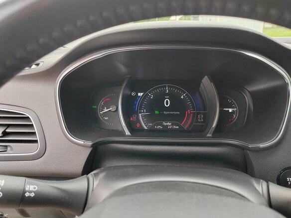 2019 Renault Megane IV, серебристый, 1370000 рублей - вид 10