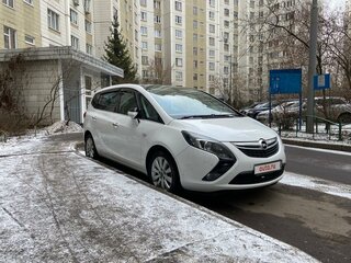 2013 Opel Zafira C, белый, 1400000 рублей, вид 3