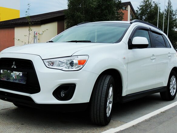2013 Mitsubishi ASX I Рестайлинг, белый, 1100000 рублей