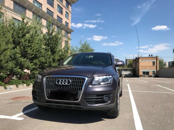 2010 Audi Q5 I (8R), фиолетовый