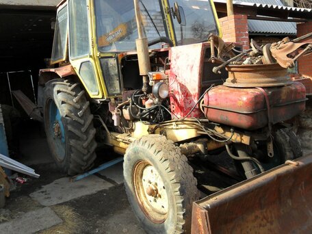 2006 ЮМЗ 6, красный, 55000 рублей, вид 3