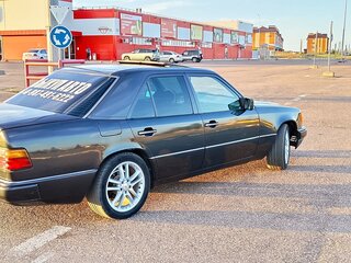 1988 Mercedes-Benz W124 260, чёрный, 317000 рублей, вид 5