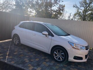 2011 Citroen C4 II, белый, 600000 рублей, вид 4