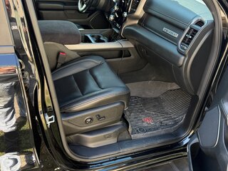 2019 Ram 1500 Quad Cab eTorque V, чёрный, 5500000 рублей, вид 4