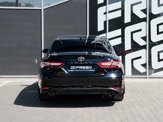 2018 Toyota Camry VIII (XV70), чёрный, 2680000 рублей, вид 4