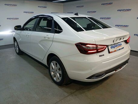 2024 Lada (ВАЗ) Vesta I Рестайлинг (NG), белый, 1209350 рублей, вид 4