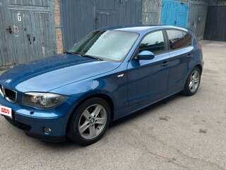 2004 BMW 1 серии 120i I (E81/E82/E87/E88), синий, 700000 рублей, вид 1