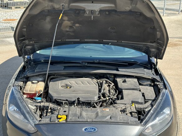 2016 Ford Focus III Рестайлинг, серый, 999999 рублей - вид 15