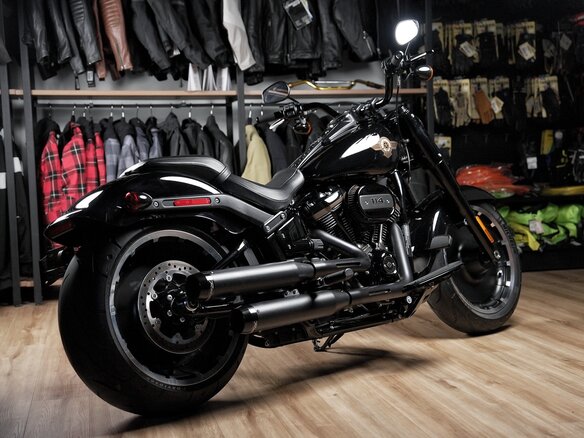 2020 Harley-Davidson Fat Boy, чёрный - вид 4