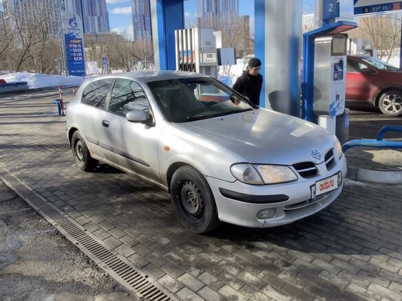 2001 Nissan Almera II (N16), серебристый, 300000 рублей