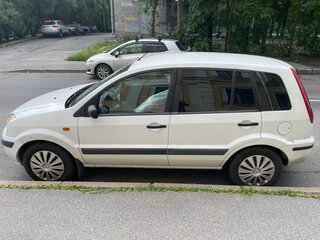 2007 Ford Fusion I Рестайлинг, белый, 450000 рублей, вид 4