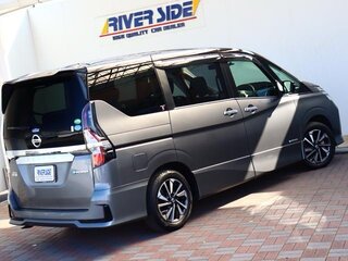 2020 Nissan Serena S-Hybrid V (C27) Рестайлинг, серый, 1600000 рублей, вид 3