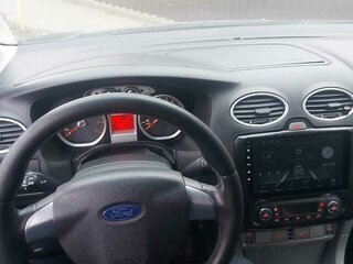 2011 Ford Focus II Рестайлинг, чёрный, 900000 рублей, вид 3